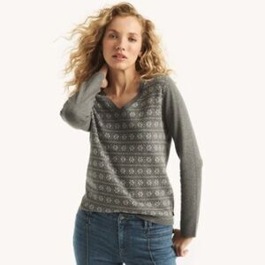 Nautica Snowflake Print V-Neck Sweater Medium NWT